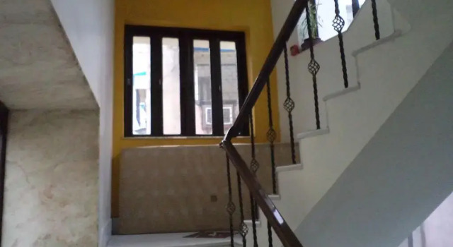 Vista Rooms at Lakshmi Narayan Mandir, Забронировать Отель Отели Калькутты с парковкой, рядом с National Library, Парковка