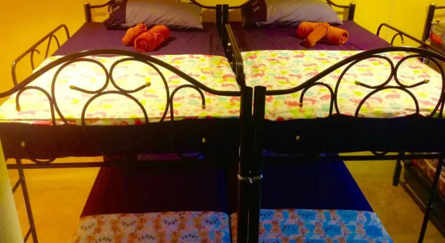 Universal Hostel