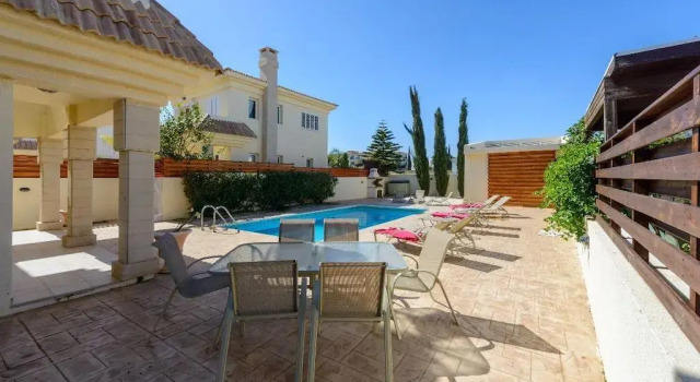 Villa Drake, Rezervovat Vila Hotely v Paralimni s parkováním, Parkování