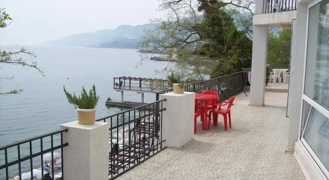 Dom na Plyazhe, Rezervovat Hotel Massandra 