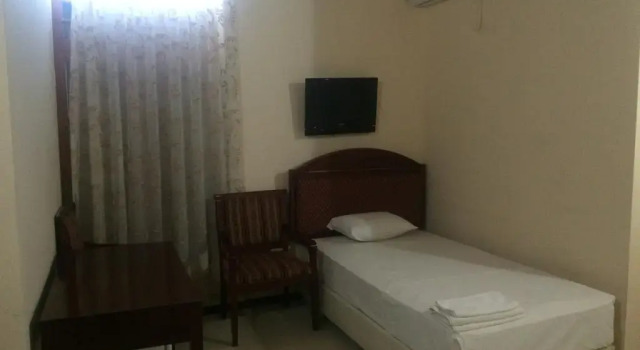 Shoxtut Hotel