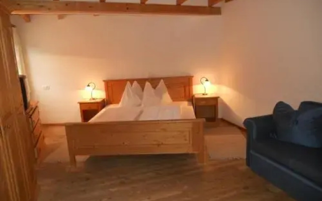 Hotel Garni Zum Hirschen Маллес-Веноста комната для гостей