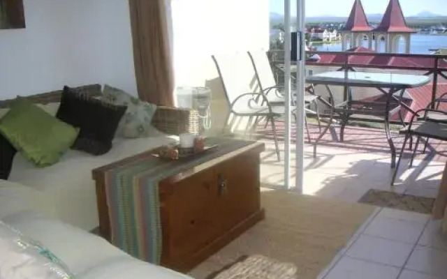 Waterside Living MS22