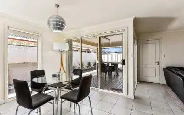 Fringe Apartments