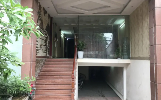 Hoang Long Hotel вид на фасад