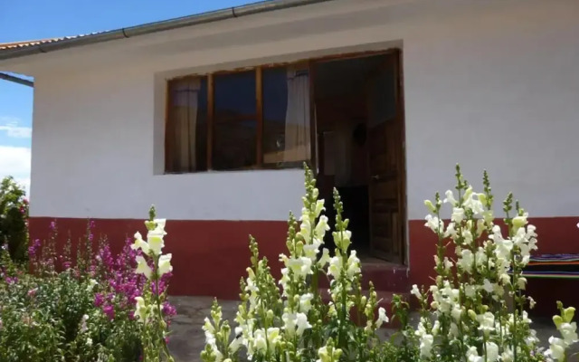 Отель Casa Inti Lodge вид на фасад