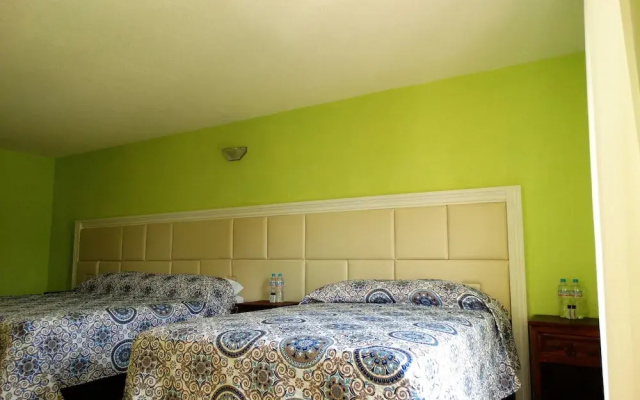 Hotel Real Del Aguila