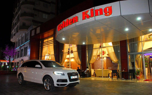 Hotel Golden King вид на фасад