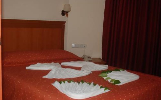 Çinar Family Suite Hotel 1