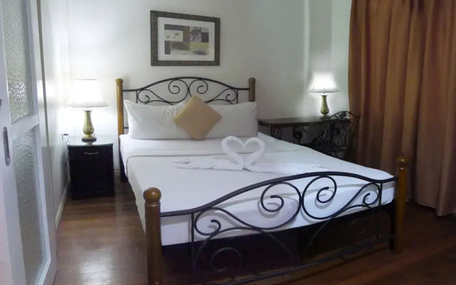 Отель 1775 Adriatico Suites Филиппины, Манила - отзывы, цены и фото номеров - забронировать отель 1775 Adriatico Suites онлайн вид на фасад