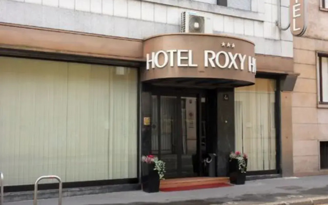 Hotel Roxy вид на фасад
