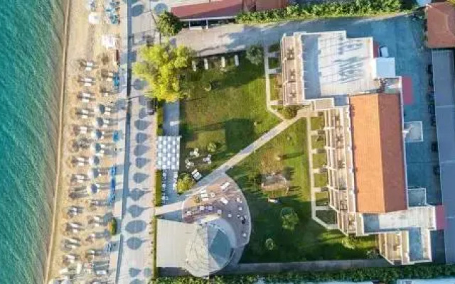 Hotel Areti Ситония вид на фасад