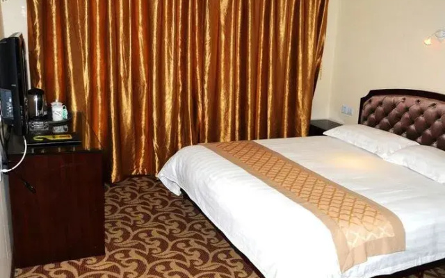 Home Inn Huaxuan Collection Hotel (Nanchang Railway Station)