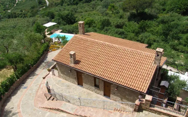 Отель Locanda Le Tre Sorelle Казаль-Велино вид на фасад