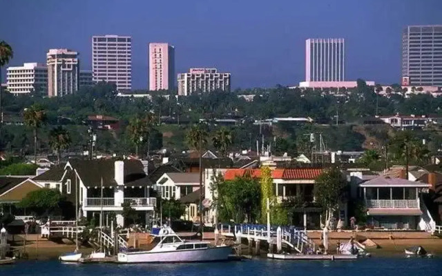 Courtyard by Marriott John Wayne Airport/Orange County 1