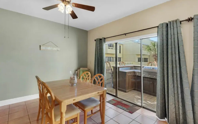 Santa Rosa Delight - 3 Br Townhouse
