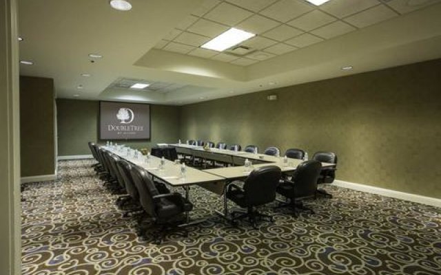 DoubleTree by Hilton Chicago O'Hare Airport - Rosemont 0