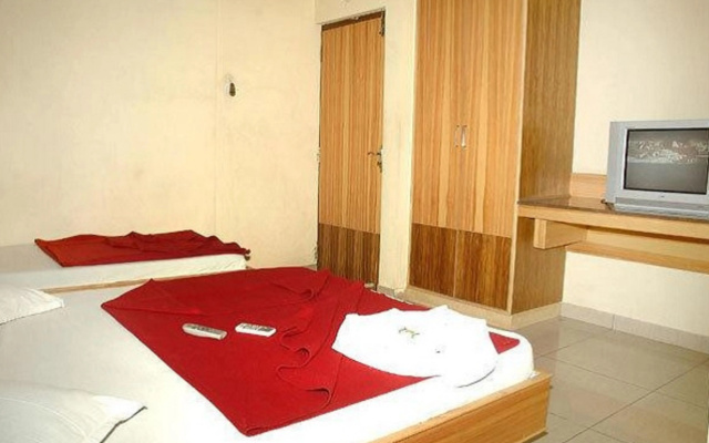 UG Royal Hotel