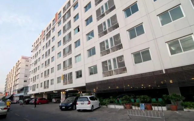Отель Centric Place Hotel Таиланд, Бангкок - отзывы, цены и фото номеров - забронировать отель Centric Place Hotel онлайн вид на фасад