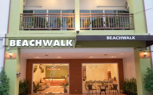 Отель Beachwalk Jomtien вид на фасад