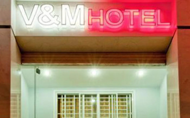 V & M Hotel вид на фасад