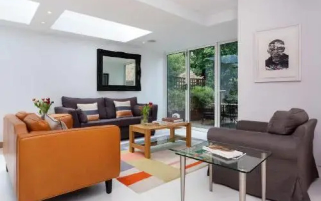 Отель Veeve - Hampstead Contemporary комната для гостей