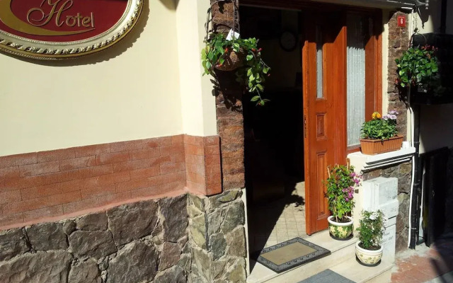 Berce Hotel Стамбул вид на фасад