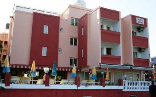 Kemalbutik Hotel вид на фасад