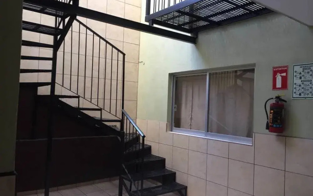 Hotel Centro Médico вид на фасад