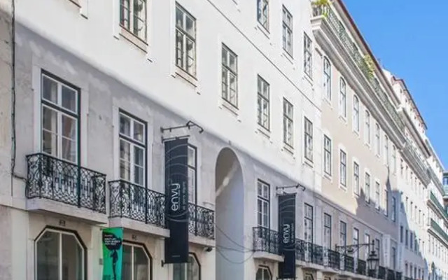 Отель Chiado InSuites 100 вид на фасад
