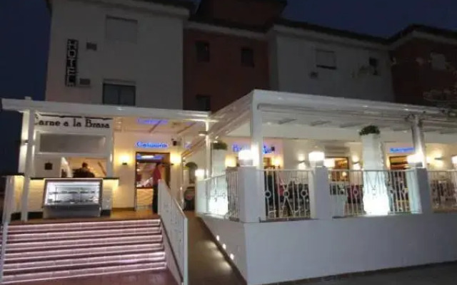 Hotel El Ancla вид на фасад