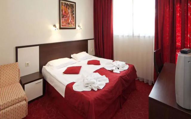 Peshev Family Hotel Nesebar вид на фасад