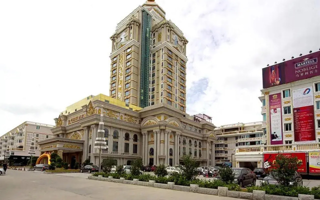 Winner International Hotel вид на фасад