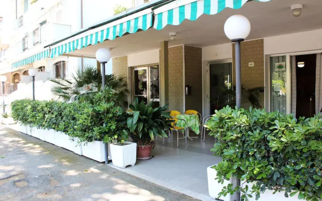 Hotel Leda вид на фасад
