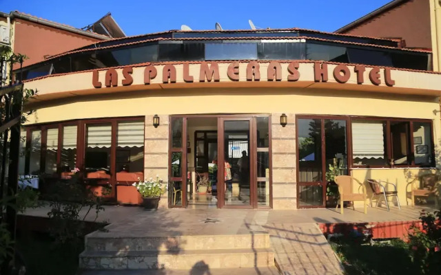 Отель Las Palmeras Кемер вид на фасад