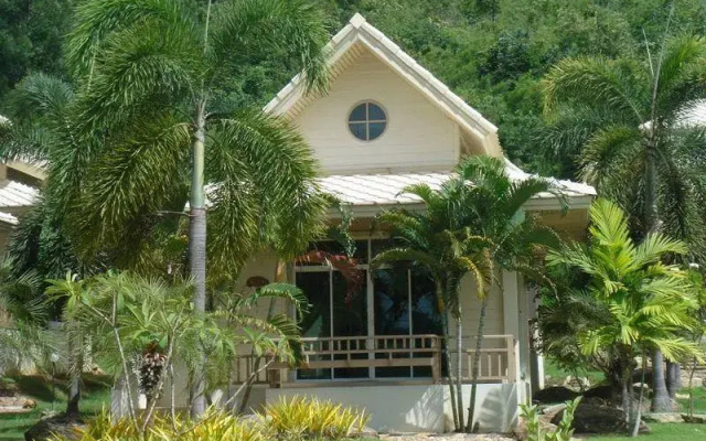 Отель Nangpaya Resort вид на фасад