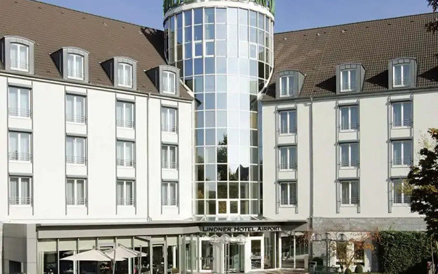 Lindner Hotel Airport вид на фасад