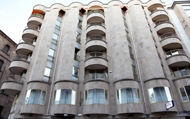 Отель Hostal Santel San Marcos спортивное сооружение