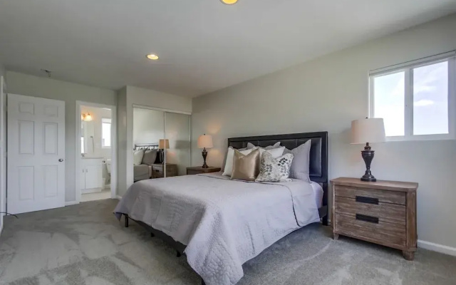 Coastal Horizon - 6 Br Home