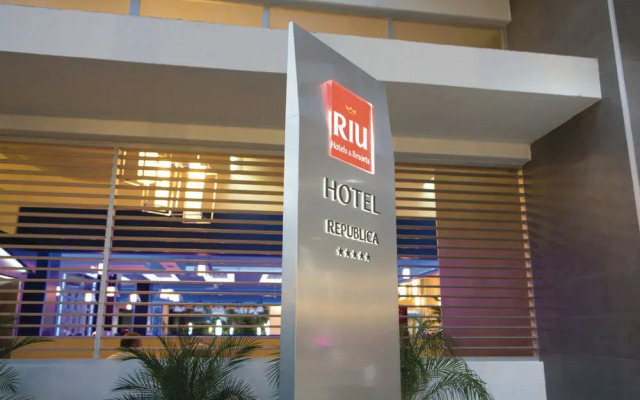 Отель Riu Republica - Adults only - All Inclusive вид на фасад