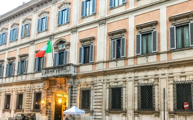 Отель Prime 1Br Ba Apt Next Colosseum Италия, Рим - отзывы, цены и фото номеров - забронировать отель Prime 1Br Ba Apt Next Colosseum онлайн вид на фасад