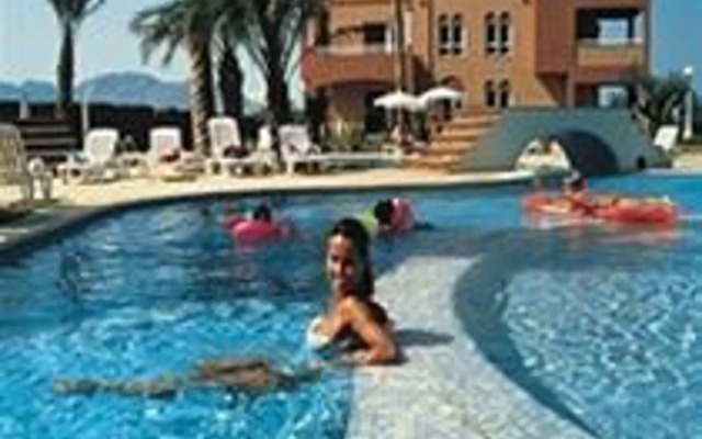 Отель Oliva Beach Club Испания, Олива - отзывы, цены и фото номеров - забронировать отель Oliva Beach Club онлайн бассейн