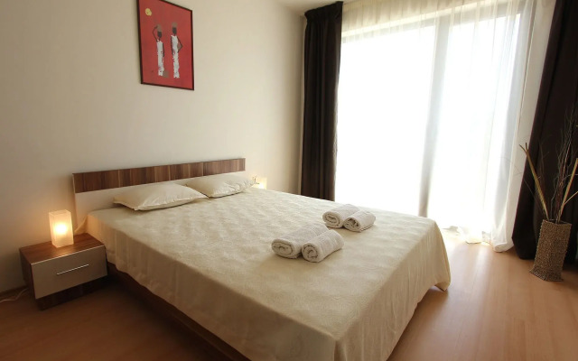 Апартаменты New Line Village Apartments вид на фасад
