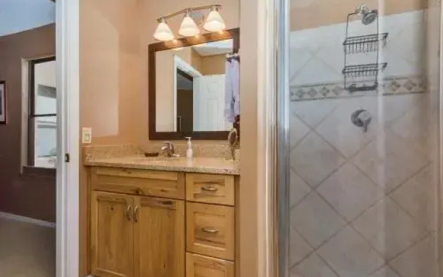 Luxury Condo with Views in Canyon View