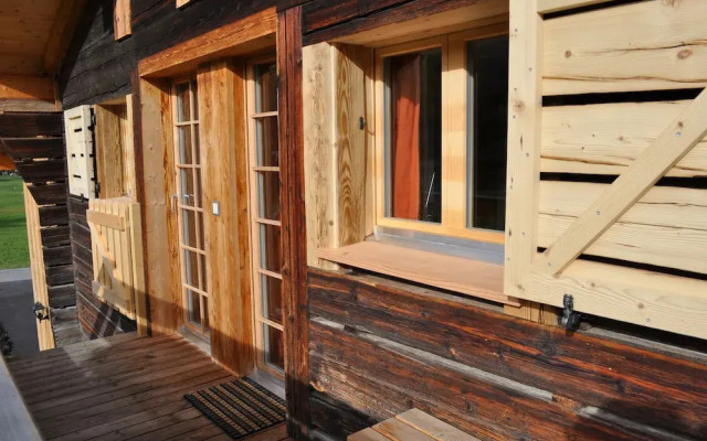 Отель Chalet Weidhaus Ferienwohnung & Zimmer вид на фасад