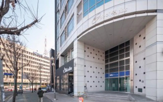 Отель J Loft Seoul Station вид на фасад