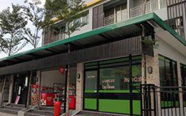 Отель K-House Sukhumvit 71 Бангкок вид на фасад
