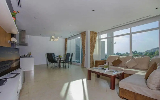 Отель Kata Horizon Villa B2 комната для гостей