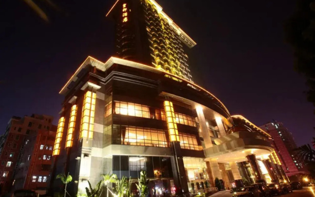 Asta Hotel Shenzhen вид на фасад