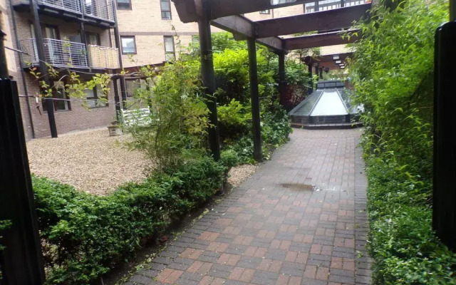 Отель City Centre James Watt Suite вид на фасад